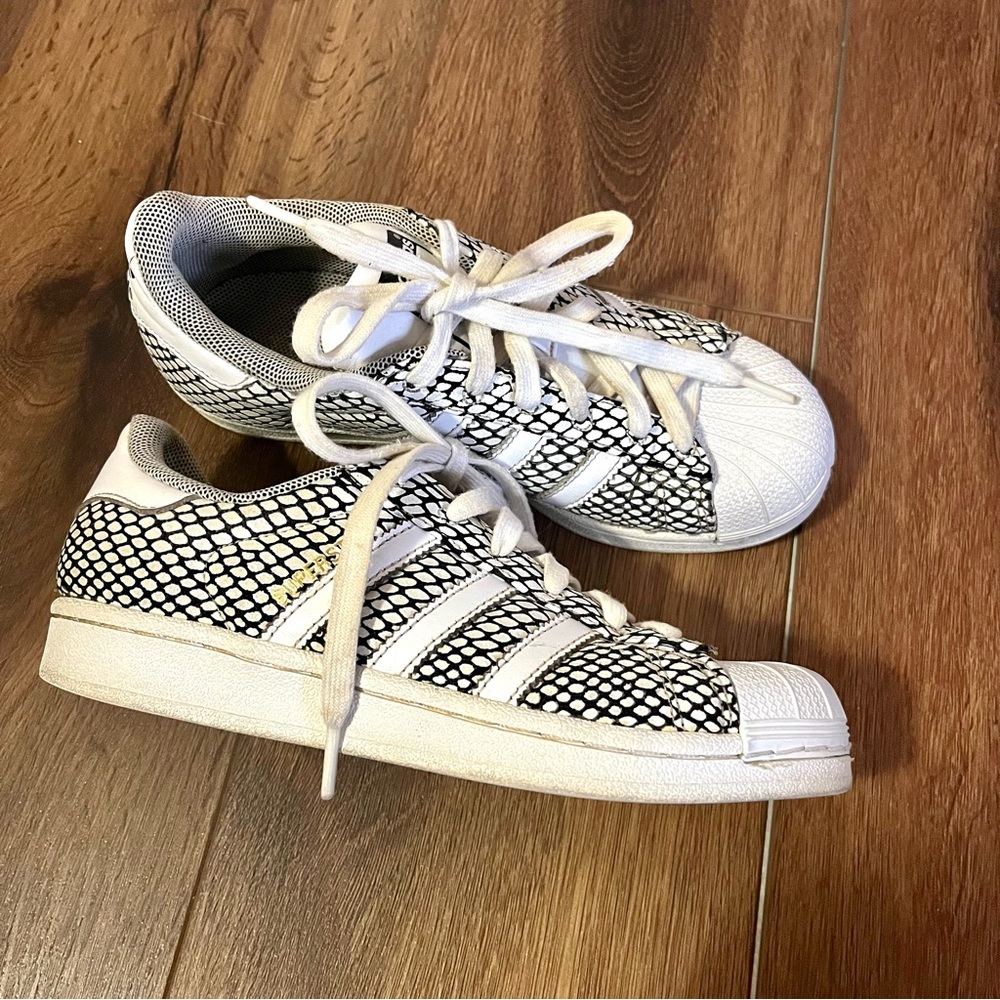 Adidas Superstar white & black snake pack sneakers, size 4